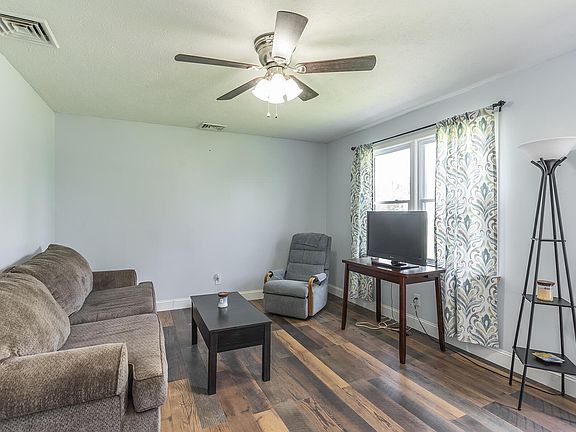 4th image of 2974 Cardwell Ln