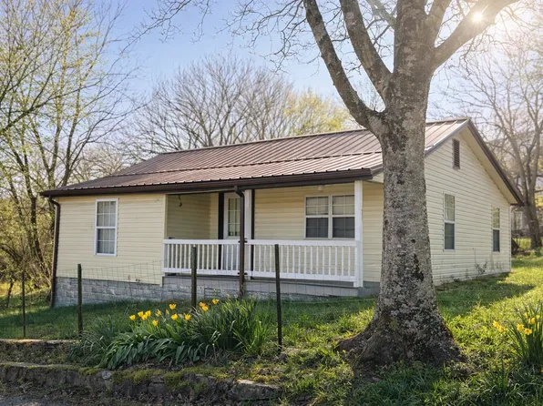 311 S Mark Twain St, Gainesboro, TN 38562