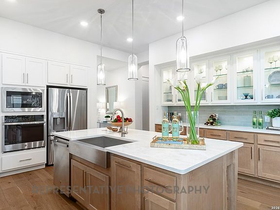 5th image of 12326 Barrymore