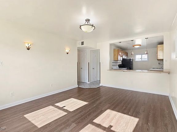 2nd image of 3836 W 117th St