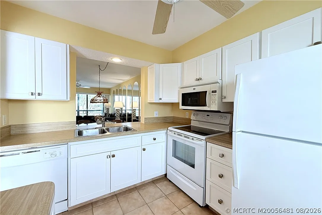 2 bed, 2.0 bath, 938 sqft, $2,000 — Photo 3