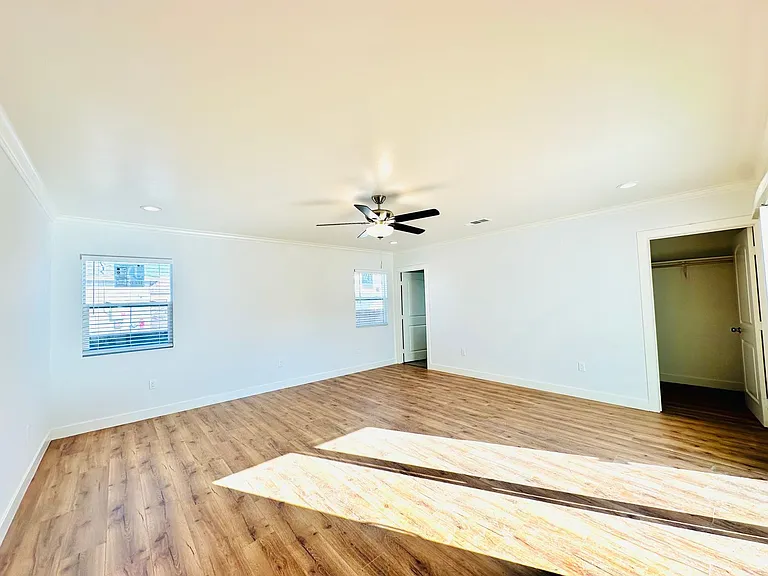 2932 Allred St — Photo 17