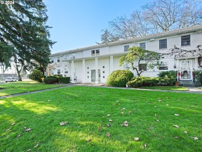 6939 NE Broadway, Portland, OR, 97213
