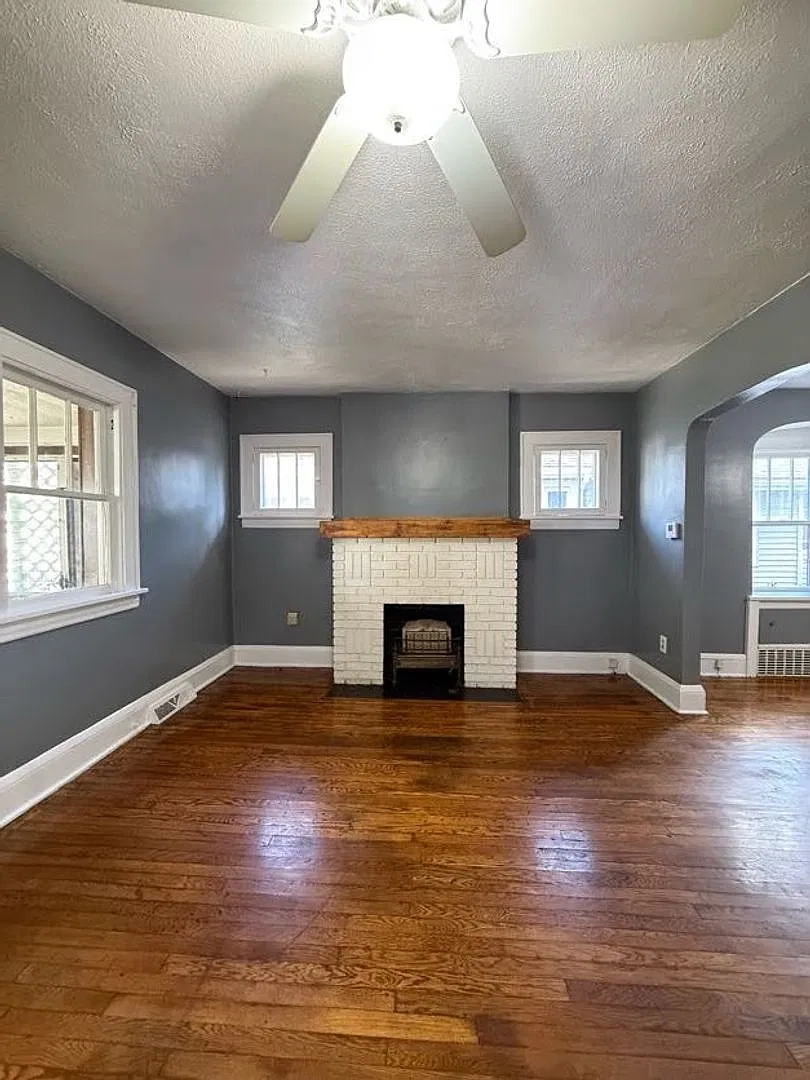 Land Contract Available - 2 Bedroom 1 Bathroom Home — Photo 3