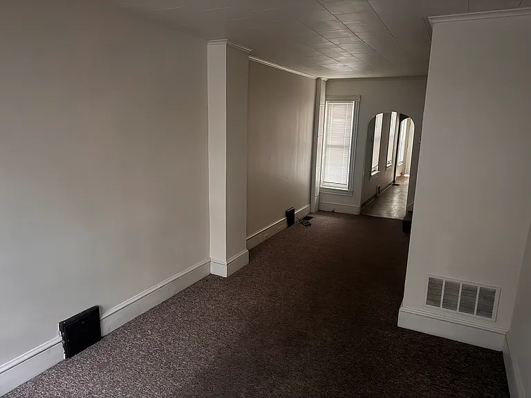 438 Linden St — Photo 10