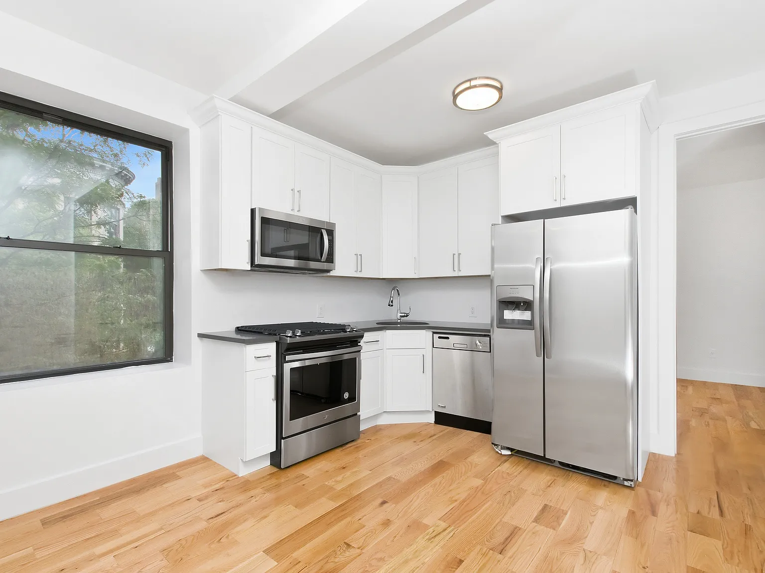 400 Clinton Avenue — Photo 4