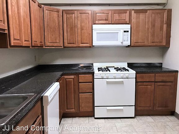 4th image of 1914 Murray Ave APT 22