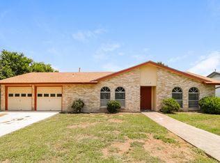114 Cloverleaf St, San Marcos, TX 78666