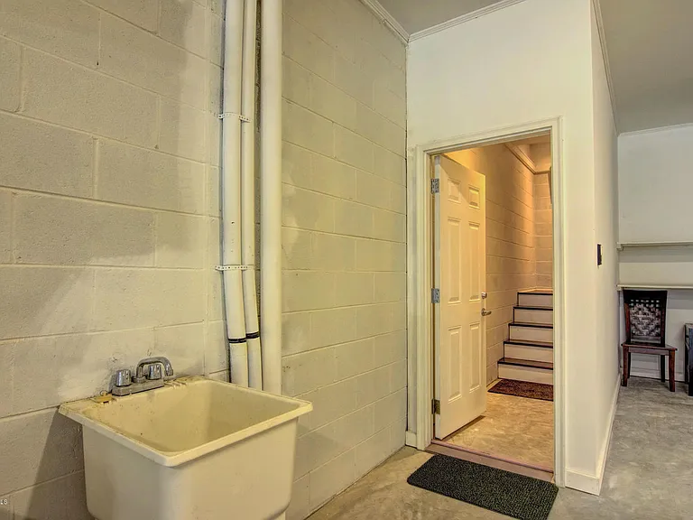 2107 Metts Ave — Photo 7