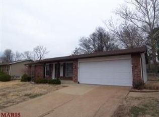 2669 Blackforest Dr, Saint Louis, MO 63129