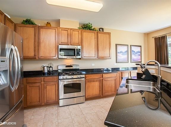 4th image of 2185 Pembridge Dr #31