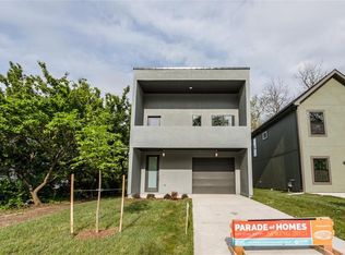 3322 Tracy Ave, Kansas City, MO 64109