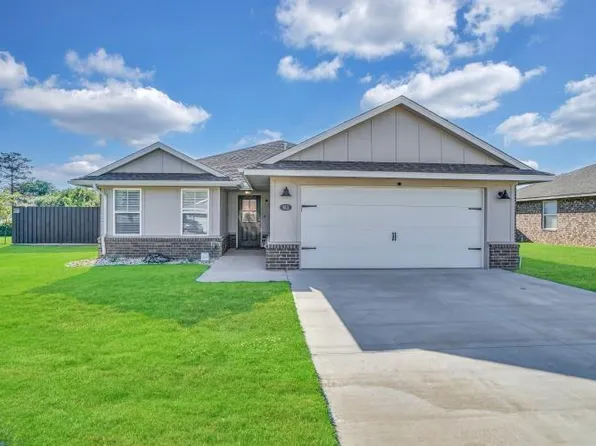 913 Avalon Dr, Altus, OK 73521