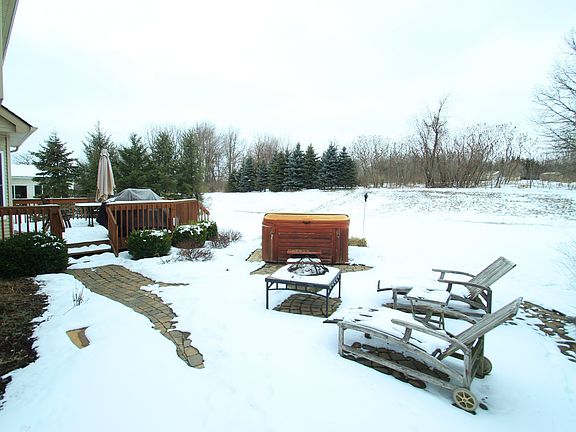 2nd image of 14 Teal Dr