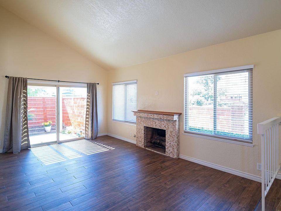 1st image of 839 W Orangewood Ave