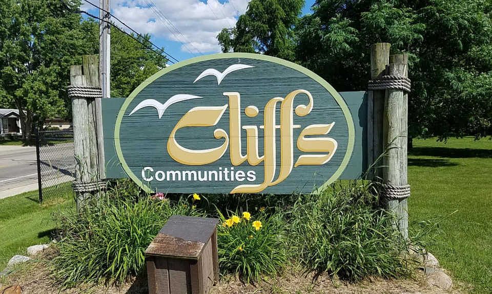 1st image of 808 Cliffs Dr APT 103F
