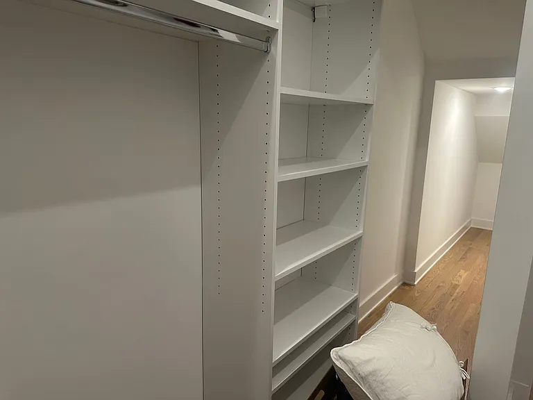 4405 N Artesian Ave #205 — Photo 15