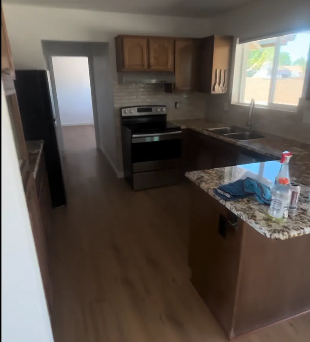 3 bed, 1200 sqft, $2,700 — Photo 4