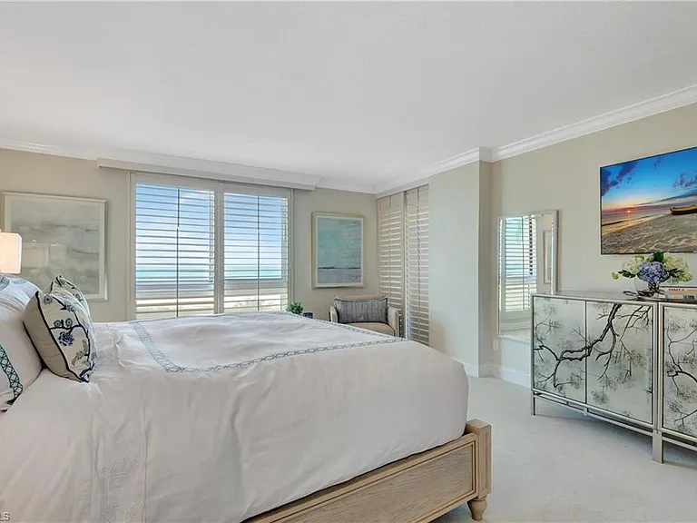 2357 Gulf Shore Blvd N #107 — Photo 11