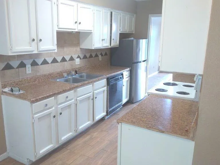 2429 Miramar Ct #2429 — Photo 2
