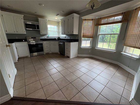 4th image of 668 Weston Cir