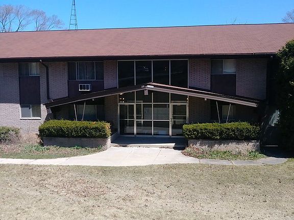 3rd image of N113W15570 Francese Dr APT 12