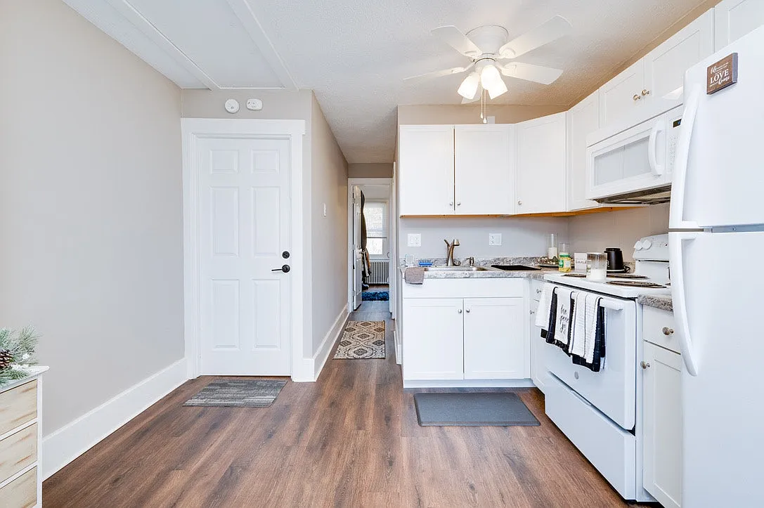 1900 Hill Road, Unit 4 — Photo 2