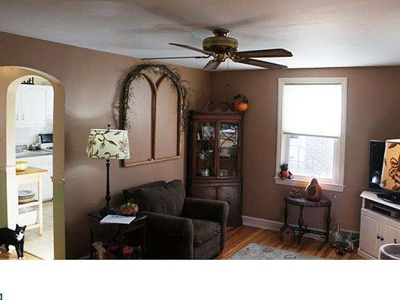 3rd image of 3402 Plumstead Ave
