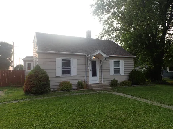 1105 S 12th St, Goshen, IN 46526