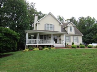 1135 Woodbury Rd, King, NC 27021