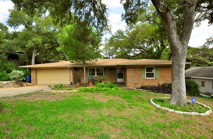 1st image of 3002 Oak Park Dr