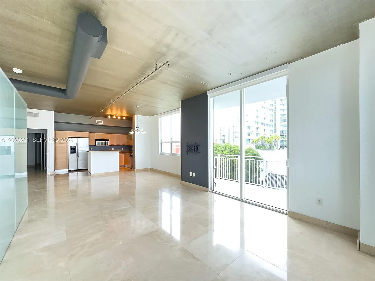 Building Photo - 2275 Biscayne Blvd #604