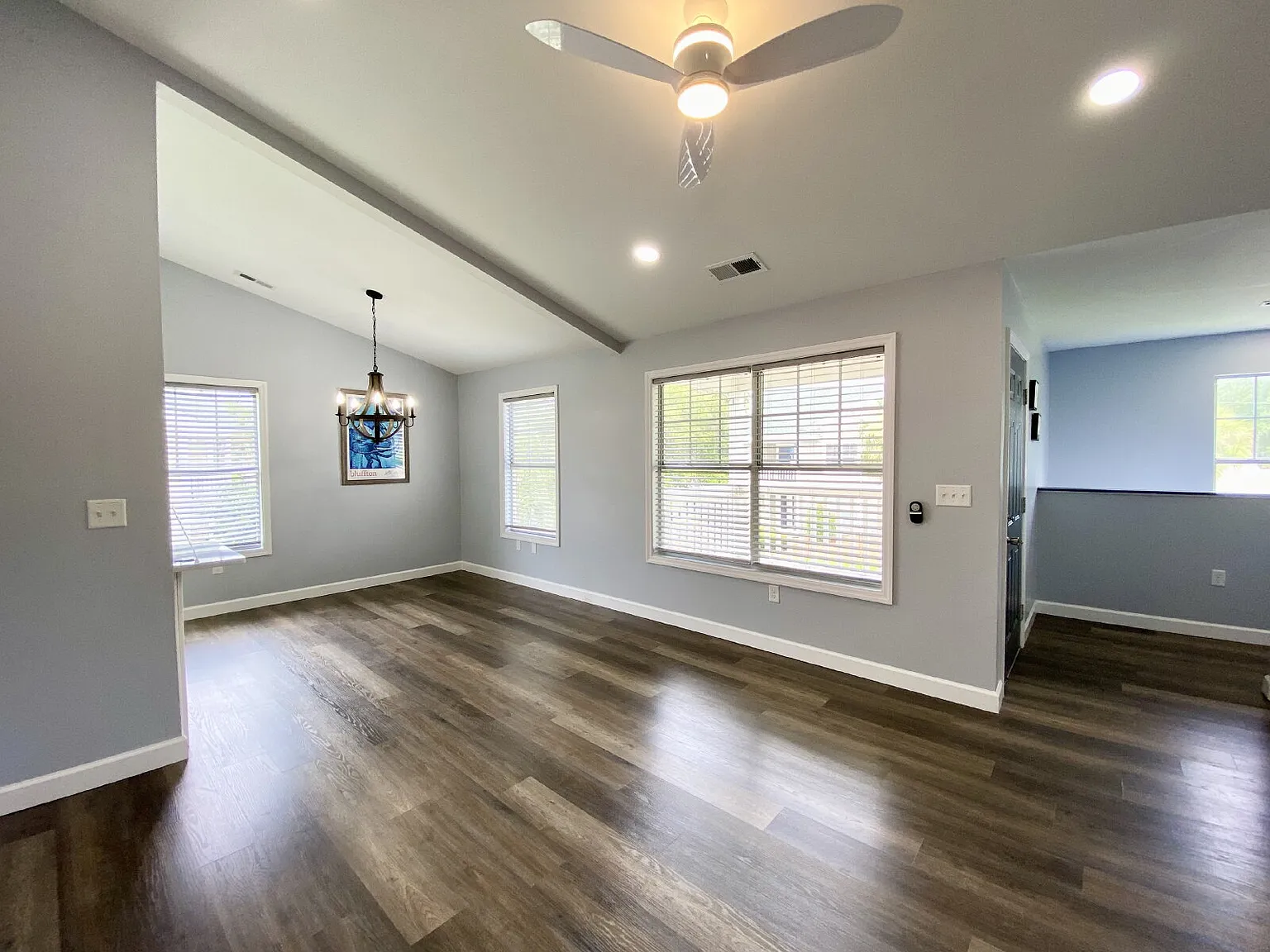 3 bed, 2.5 bath, 1425 sqft, $2,395 — Photo 2