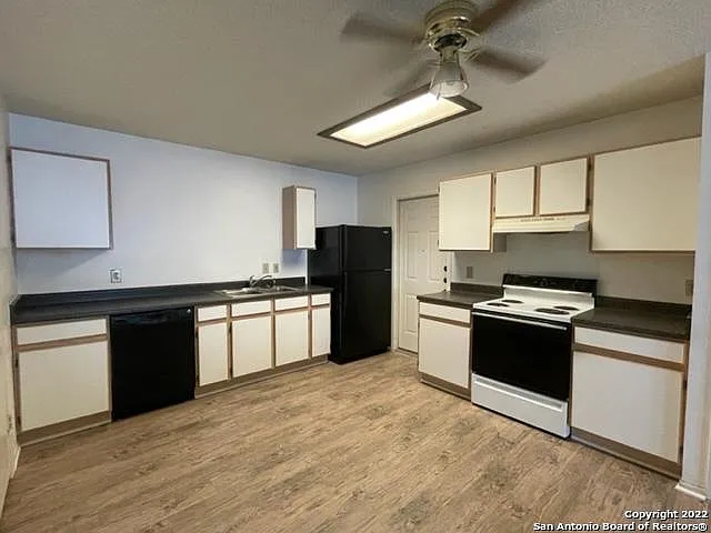 3 bed, 1496 sqft, $1,375 — Photo 4