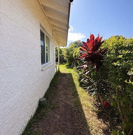 3rd image of 84-993 Lahaina St #1