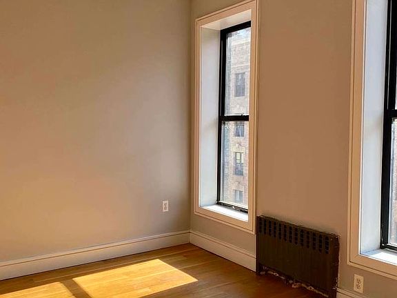 4th image of 117 W 142nd St #6A