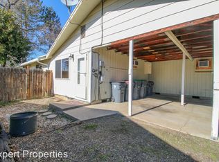 1749 Crater Lake Ave, Medford, OR 97504