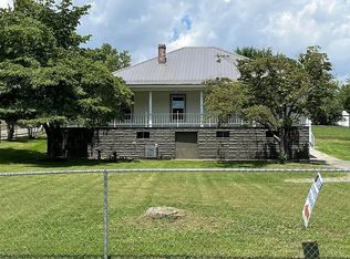 316 Johnson St, Alderson, WV 24910