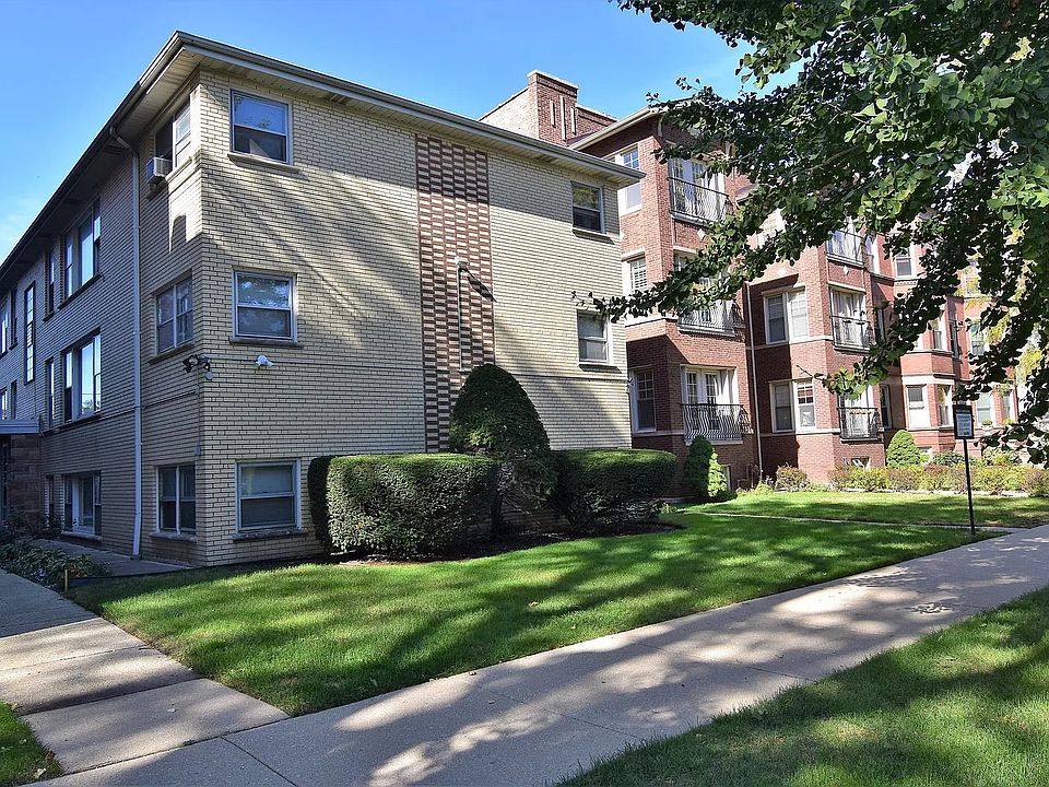 1st image of 4420 N Winchester Ave APT 2W