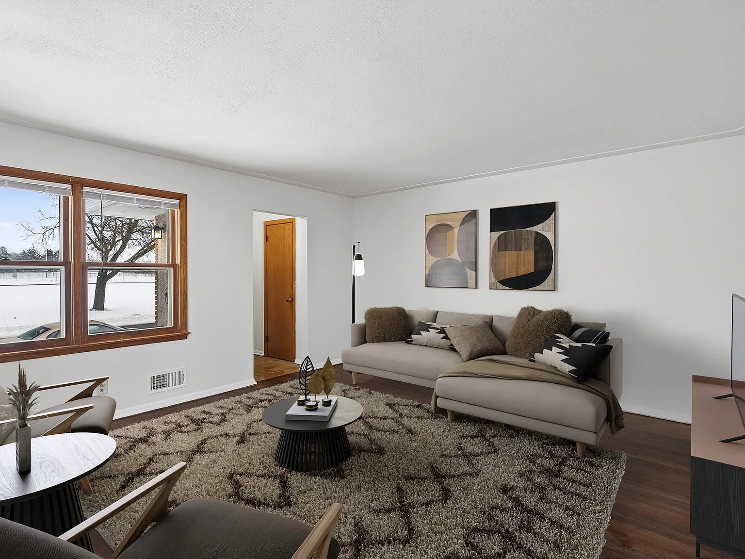 2 bed, 950 sqft, $2,100 — Photo 4