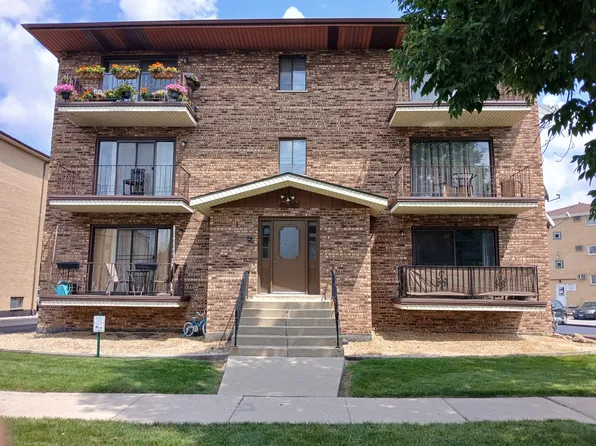 5712 Ridgemont Ln #3W, Chicago Ridge, IL 60415