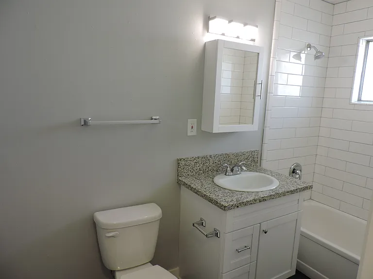 2722 U St #8 — Photo 10