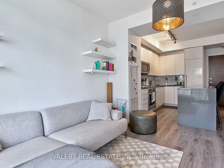 38 Iannuzzi St W #1607 — Photo 5