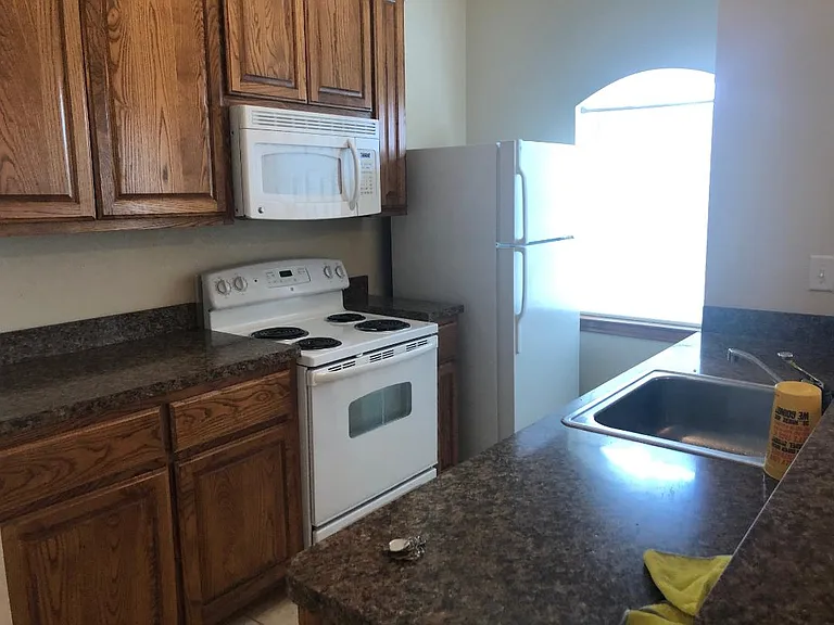 1708 Monroe St #204 — Photo 5