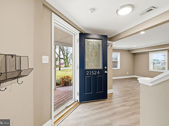 5th image of 21524 Chicken Point Rd