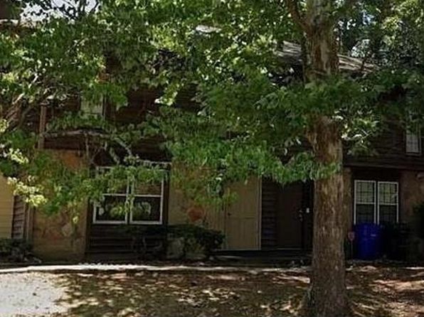 1443 Forest Villa Dr NW