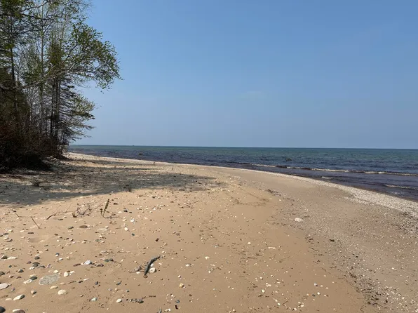 Zuni Ln, Ocqueoc, MI 49759