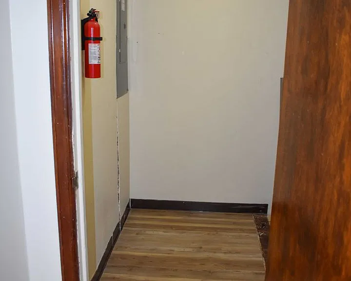 22 N Washington St — Photo 13
