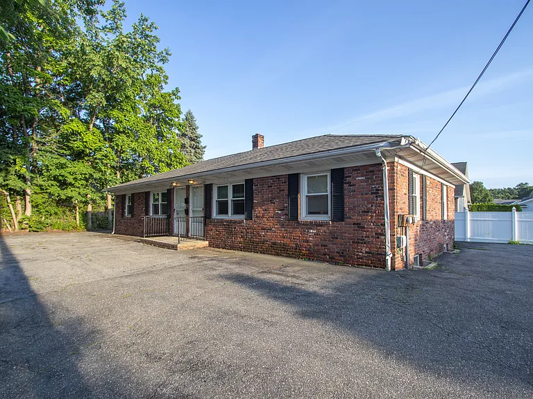323 Montcalm St #L — Photo 33