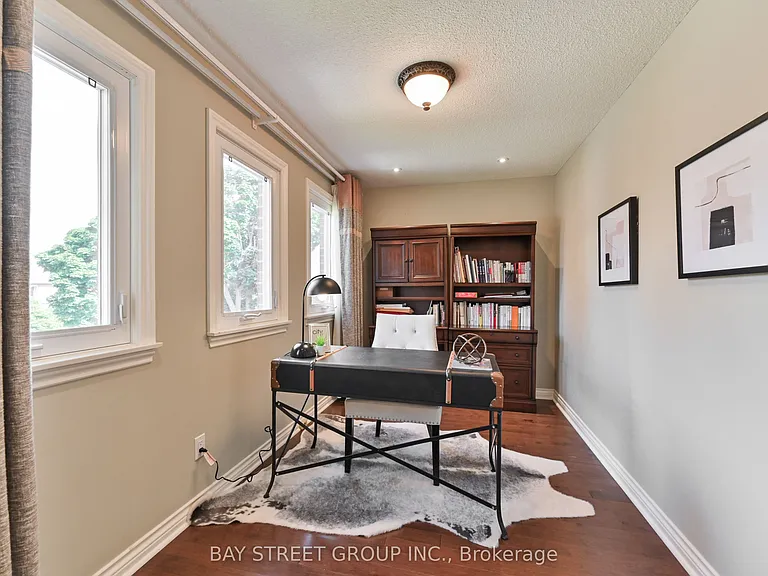 28 Delhi Cres — Photo 18